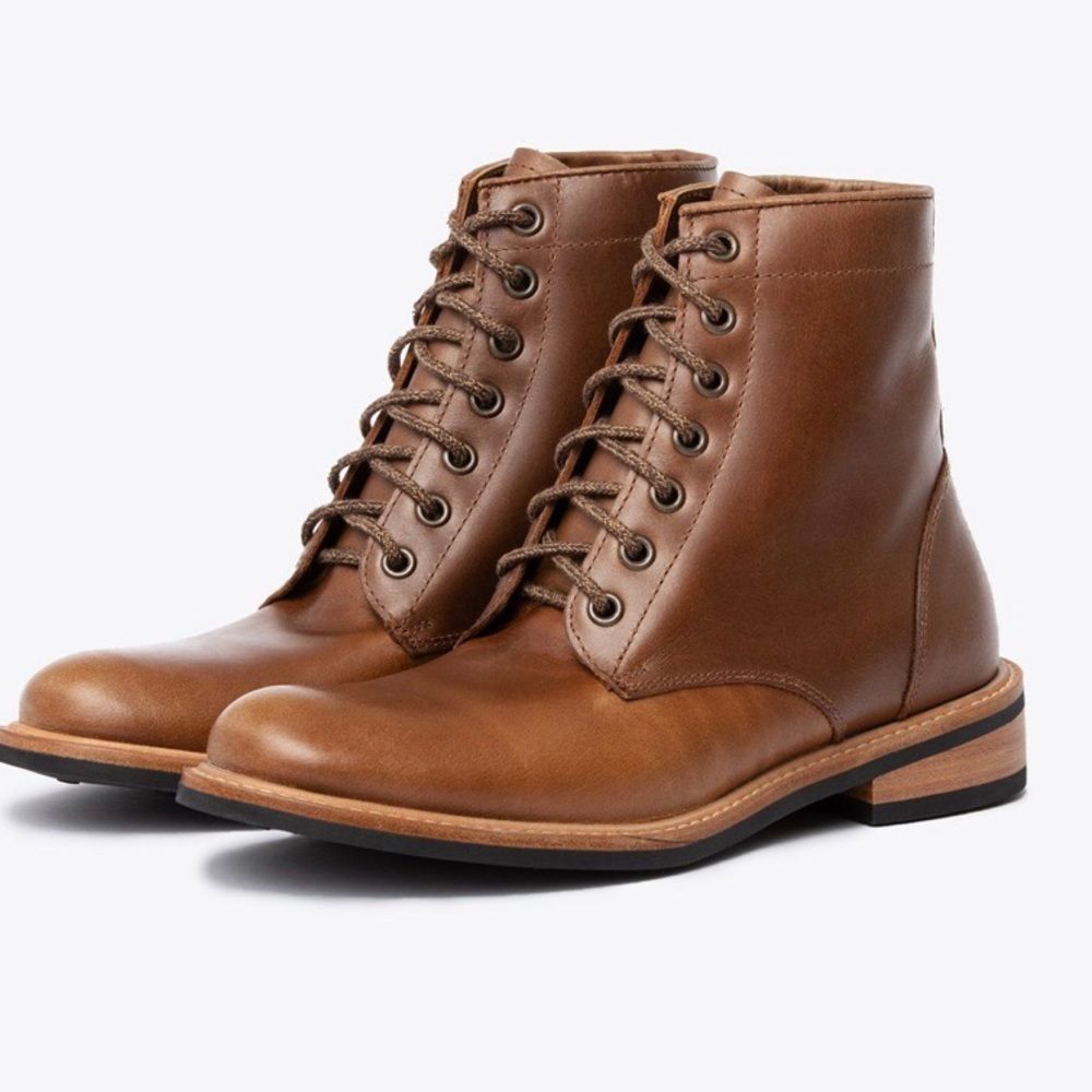 Women’s Amalia all weather boot by Nisolo size 8.5